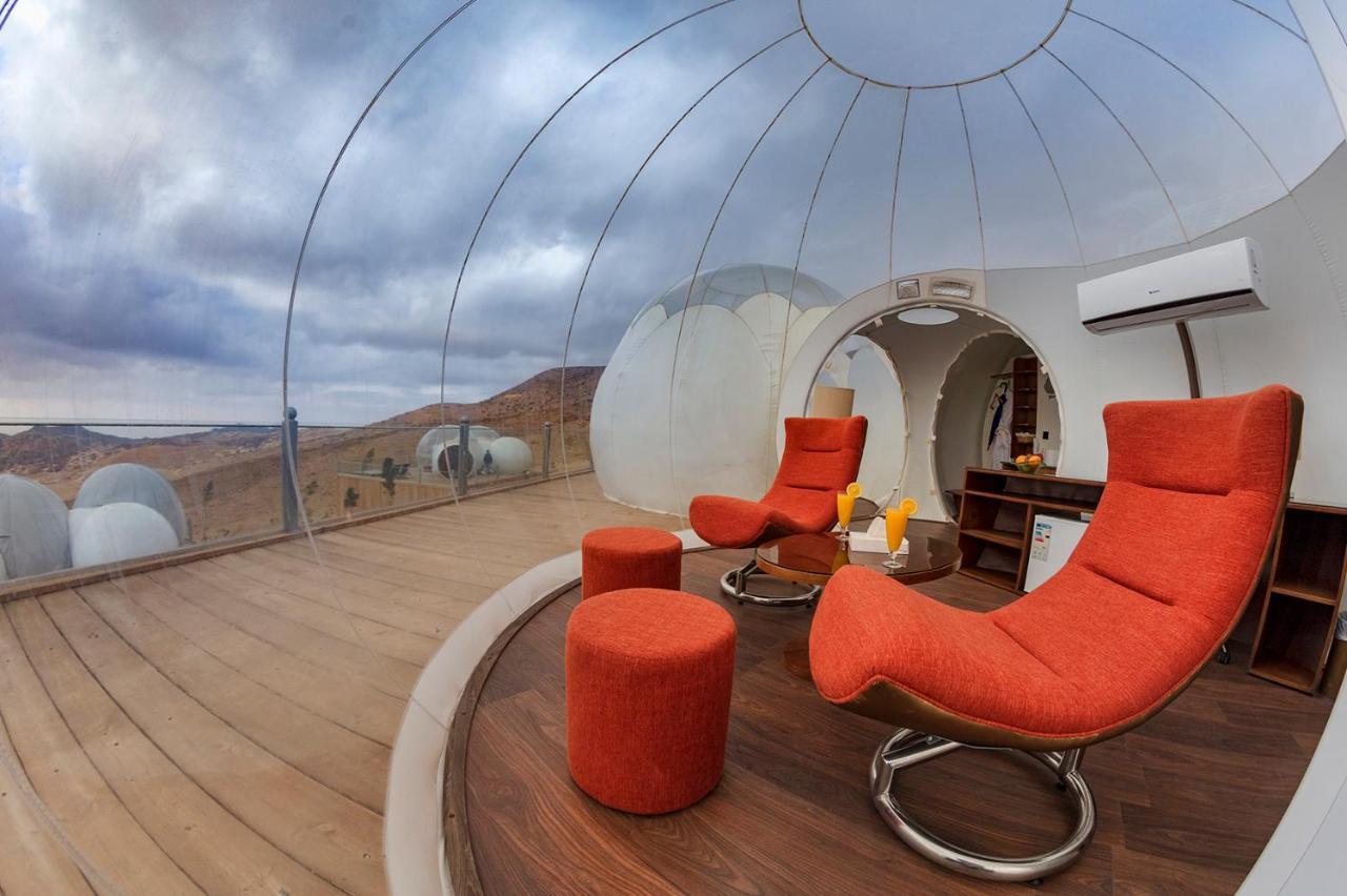 Petra Bubble Luxotel Cort de lux